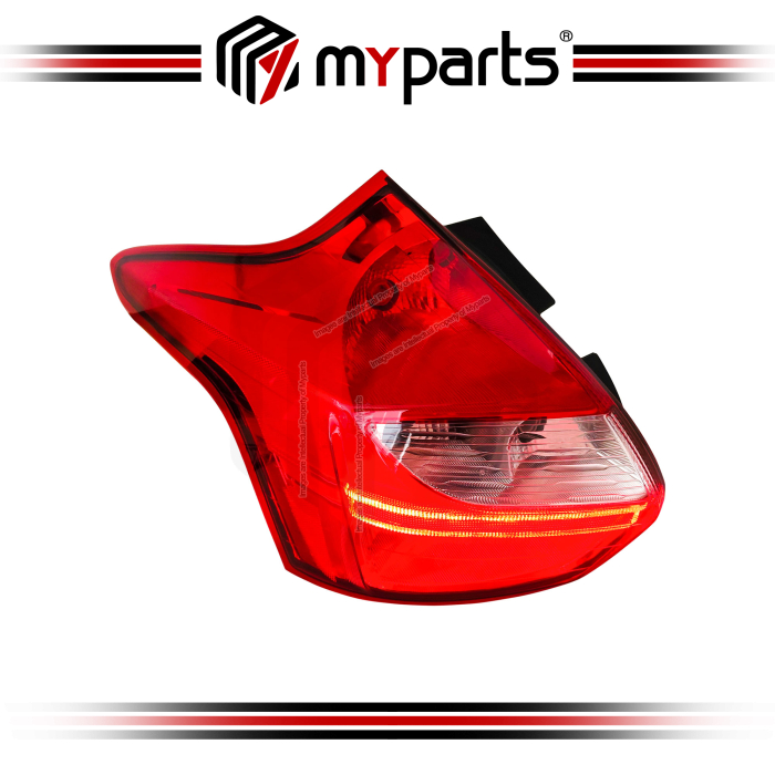 Tail Light Hatch (With LED)