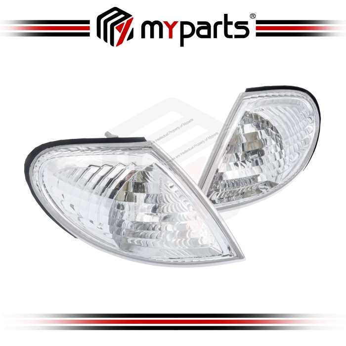 TYC Fits Nissan Pulsar 5 Dr Hatch Sedan N16 S1 2000~2003 | Corner Light Indicator Lamp (For Dual Reflector Glass H/Li) | Set LH Left + RH Right